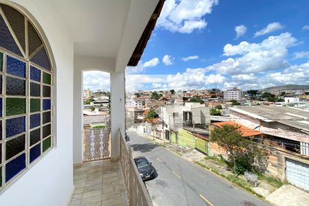 Varanda da Sala de casa para alugar com 4 quartos, 200m² em Nova Vista, Belo Horizonte