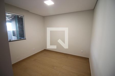 Quarto 1 de casa à venda com 2 quartos, 100m² em Diamante, Belo Horizonte