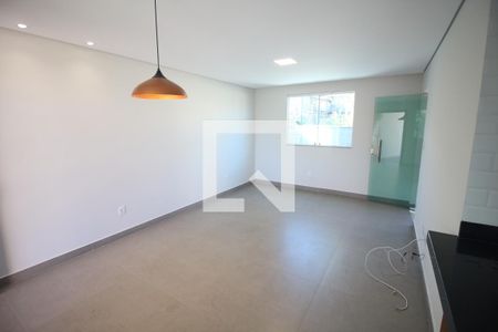 Casa à venda com 2 quartos, 100m² em Diamante, Belo Horizonte