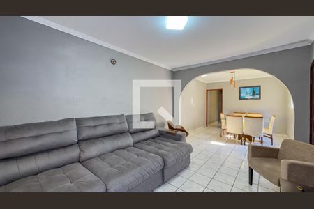 Sala de casa à venda com 2 quartos, 250m² em Jardim Casablanca, São Paulo