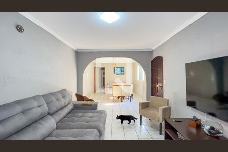 Sala de casa à venda com 2 quartos, 250m² em Jardim Casablanca, São Paulo