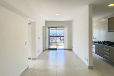 Sala de apartamento para alugar com 2 quartos, 65m² em Maracanã, Praia Grande
