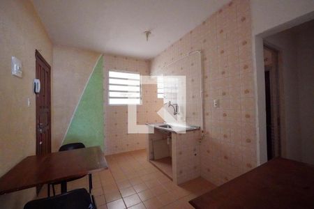 Cozinha de kitnet/studio para alugar com 1 quarto, 32m² em Liberdade, São Paulo