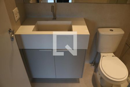 Banheiro de kitnet/studio para alugar com 1 quarto, 32m² em Pompeia, São Paulo