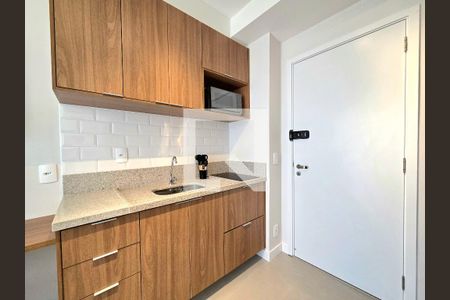 Cozinha de apartamento para alugar com 1 quarto, 25m² em Vila Nova Conceição, São Paulo