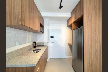 Cozinha de apartamento para alugar com 1 quarto, 25m² em Vila Nova Conceição, São Paulo