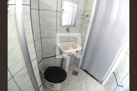 Banheiro de kitnet/studio para alugar com 1 quarto, 26m² em Bela Vista, São Paulo