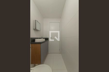 Banheiro de apartamento para alugar com 2 quartos, 32m² em Jardim Caravelas, São Paulo