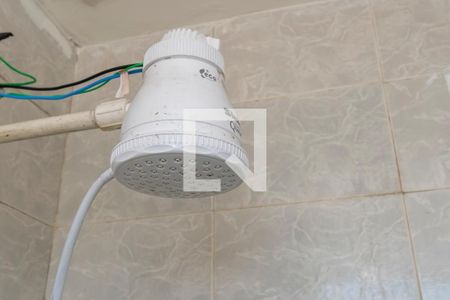 Banheiro de kitnet/studio para alugar com 0 quarto, 60m² em Olaria, Rio de Janeiro