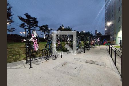 Bicicletário  de apartamento para alugar com 2 quartos, 52m² em Parque Fongaro, São Paulo