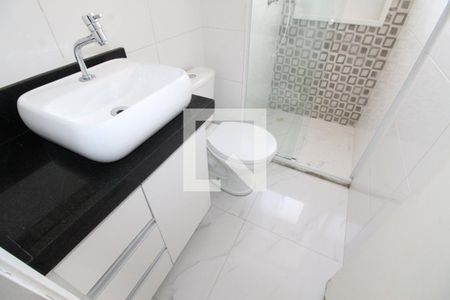 Banheiro de apartamento para alugar com 2 quartos, 53m² em Parque Industrial, São José dos Campos