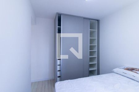 Quarto 2 de apartamento para alugar com 2 quartos, 42m² em Água Verde, Curitiba
