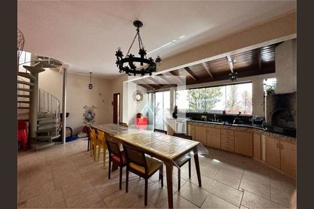 Casa à venda com 5 quartos, 353m² em Cursino, São Paulo