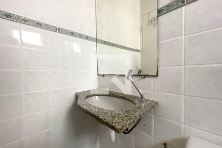Banheiro da Suíte de apartamento para alugar com 3 quartos, 80m² em Buritis, Belo Horizonte