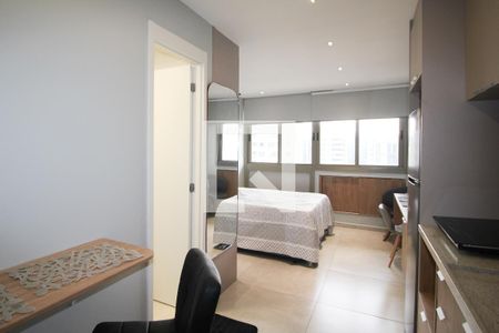 Cozinha de kitnet/studio para alugar com 1 quarto, 28m² em Indianópolis, São Paulo