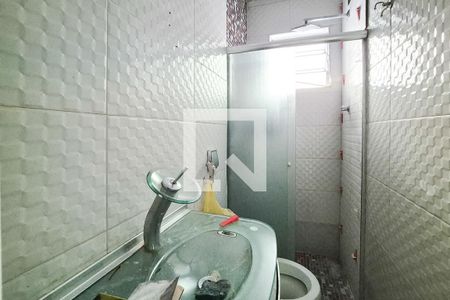 Banheiro Social de casa para alugar com 1 quarto, 45m² em Jardim Maria Cecilia, São Bernardo do Campo