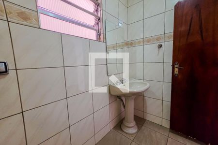 Banheiro de casa à venda com 3 quartos, 250m² em Parque Capuava, Santo André