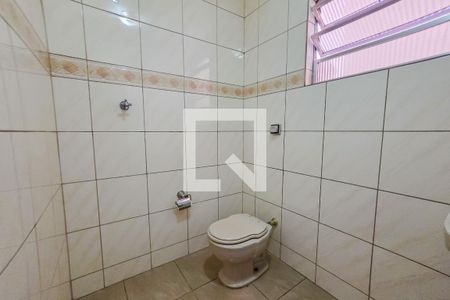 Banheiro de casa à venda com 3 quartos, 250m² em Parque Capuava, Santo André