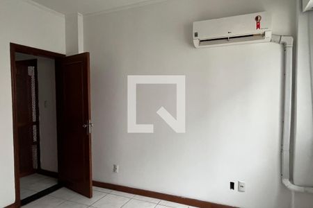 Quarto 2 de apartamento para alugar com 2 quartos, 108m² em Gonzaga, Santos