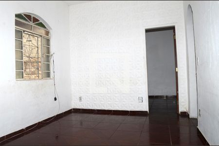 Sala de casa à venda com 3 quartos, 180m² em Dom Silverio, Belo Horizonte