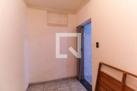 Quarto 1 de casa para alugar com 2 quartos, 60m² em Vila Bertioga, São Paulo