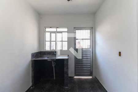 Sala - Cozinha de casa para alugar com 1 quarto, 29m² em Vila Jacuí, São Paulo