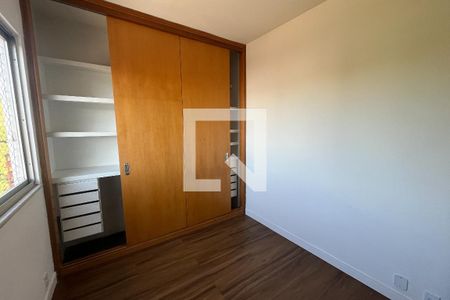 Quarto 1 de apartamento à venda com 2 quartos, 80m² em Tauá, Rio de Janeiro