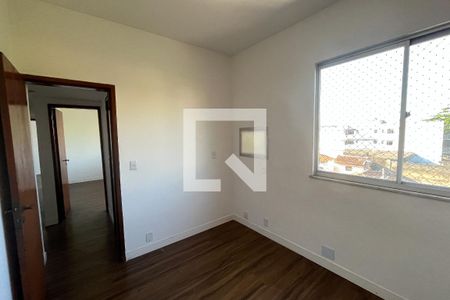 Quarto 1 de apartamento à venda com 2 quartos, 80m² em Tauá, Rio de Janeiro