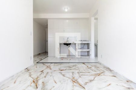 Sala e Cozinha de apartamento para alugar com 2 quartos, 38m² em Jardim Maringa, São Paulo