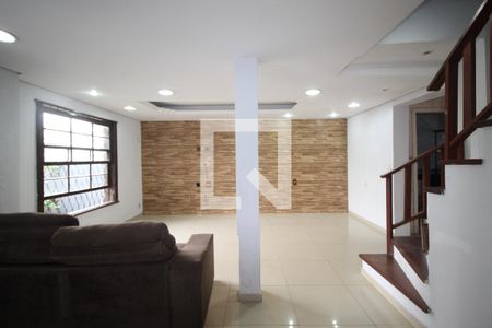 Sala de casa à venda com 2 quartos, 120m² em Bom Jesus, Porto Alegre