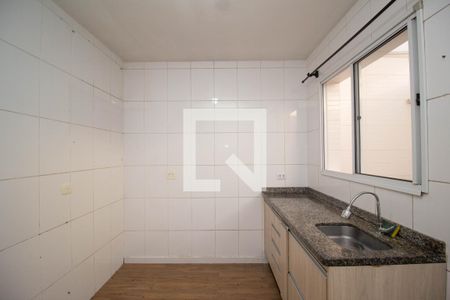 Cozinha de casa de condomínio para alugar com 2 quartos, 56m² em Nossa Senhora do O, São Paulo