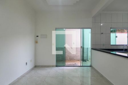 Sala de casa para alugar com 2 quartos, 100m² em Balneario Japurá, Praia Grande