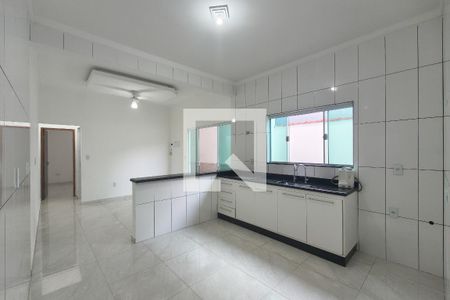 Cozinha de casa para alugar com 2 quartos, 100m² em Balneario Japurá, Praia Grande