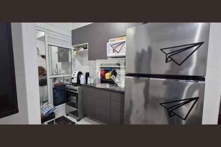 Cozinha de apartamento para alugar com 2 quartos, 37m² em Recanto das Rosas, Osasco