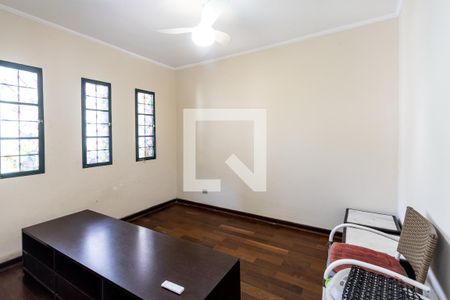 Escritório de casa à venda com 3 quartos, 200m² em Vila Ipojuca, São Paulo