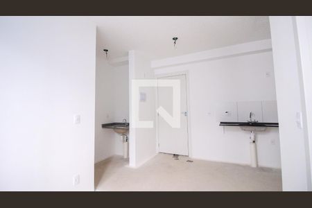 Sala/Cozinha de apartamento à venda com 2 quartos, 34m² em Cidade São Mateus, São Paulo