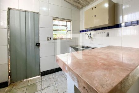 Cozinha de casa para alugar com 1 quarto, 30m² em Senhor dos Passos, Belo Horizonte