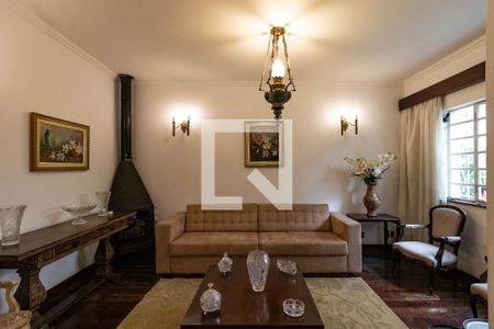 Sala de casa à venda com 4 quartos, 350m² em Água Branca, São Paulo