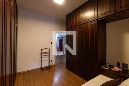 Quarto de casa à venda com 4 quartos, 350m² em Água Branca, São Paulo