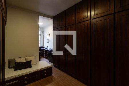 Quarto de casa à venda com 4 quartos, 350m² em Água Branca, São Paulo