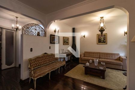 Casa à venda com 4 quartos, 350m² em Água Branca, São Paulo