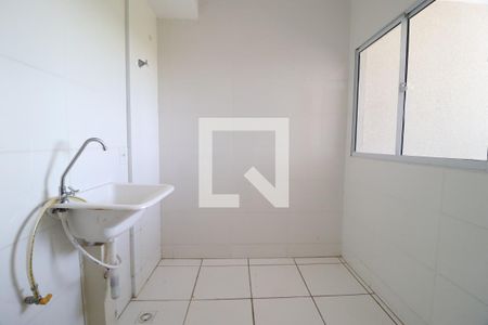 Cozinha e Área de Serviço de apartamento para alugar com 2 quartos, 58m² em Jardim Europa, Uberlândia
