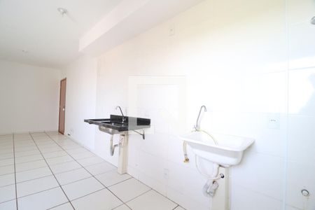 Cozinha e Área de Serviço de apartamento para alugar com 2 quartos, 58m² em Jardim Europa, Uberlândia