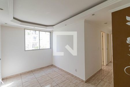 Sala/Cozinha/Área de Serviço  de apartamento para alugar com 2 quartos, 44m² em Jardim Santa Teresinha, São Paulo