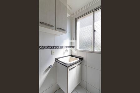 Sala/Cozinha/Área de Serviço  de apartamento para alugar com 2 quartos, 44m² em Jardim Santa Teresinha, São Paulo