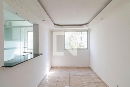 Sala/Cozinha/Área de Serviço  de apartamento para alugar com 2 quartos, 44m² em Jardim Santa Teresinha, São Paulo