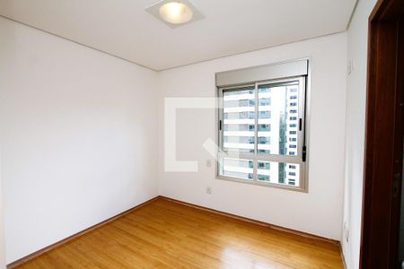 Quarto 1 - Suíte de apartamento à venda com 2 quartos, 94m² em Belvedere, Belo Horizonte