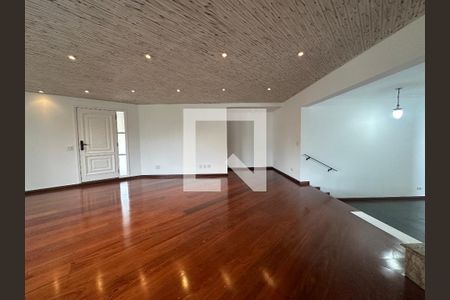 Sala de casa de condomínio para alugar com 4 quartos, 375m² em Morada dos Pássaros, Barueri