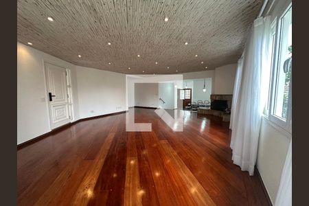 Sala de casa de condomínio para alugar com 4 quartos, 375m² em Morada dos Pássaros, Barueri