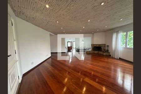 Sala de casa de condomínio para alugar com 4 quartos, 375m² em Morada dos Pássaros, Barueri